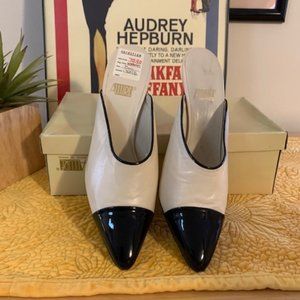 NEVER WORN 2-TONE MULES FROM 90S SIZE 8M LEATHER!